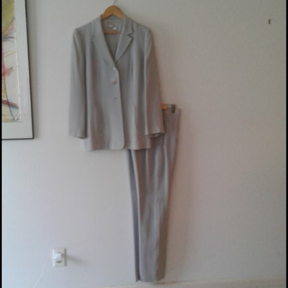Suit